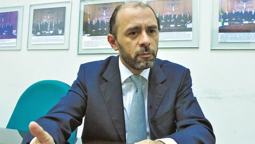 Gastos excessivos na pr&eacute;-campanha podem deixar candidatos ineleg&iacute;veis