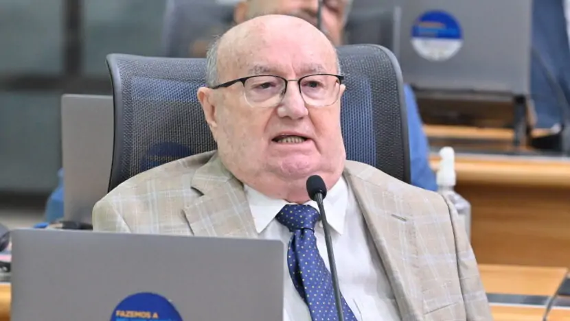 Deputado disse estar enfrentando &ldquo;dilema entre a honra e o interesse&rdquo;, mas que seu posicionamento &eacute; em defesa da popula&ccedil;&atilde;o / Foto: Eduardo Maia / ALRN