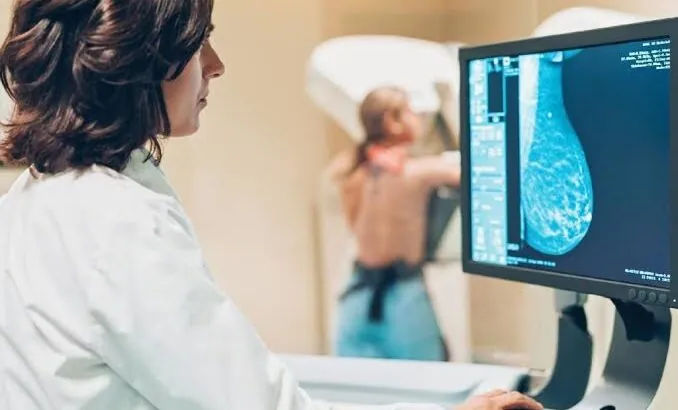 ANS amplia mamografia em planos para mulheres a partir de 40 anos para rastreio do câncer de mama Foto: Reprodução