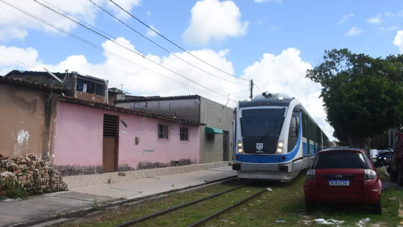 Casas com Rachaduras Linha do Trem Rua Rio Potengi Bairro das Quintas (4)