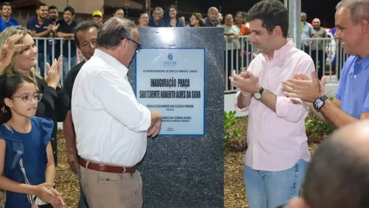 inauguração praça