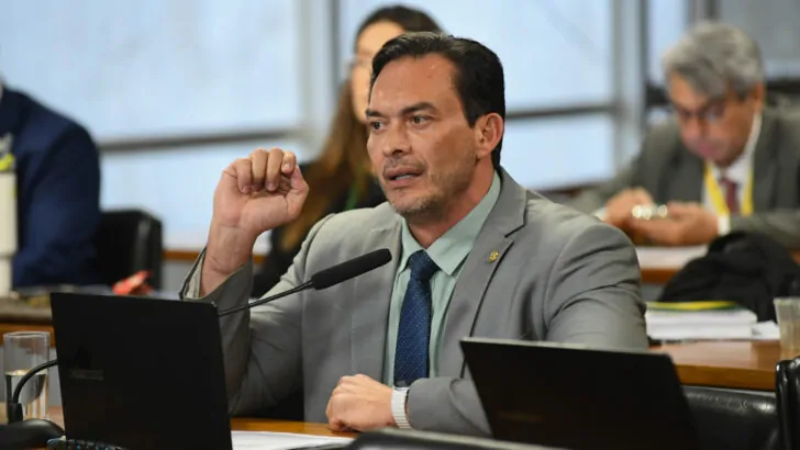 Styvenson critica PEC da Blindagem: ‘Protege corrupto, gente sem vergonha’