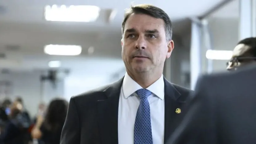 Flávio bolsonaro diz que retirada de sanções é “gesto gigantesco” de trump em direção à anistia | notícias do rio grande do norte Capturar