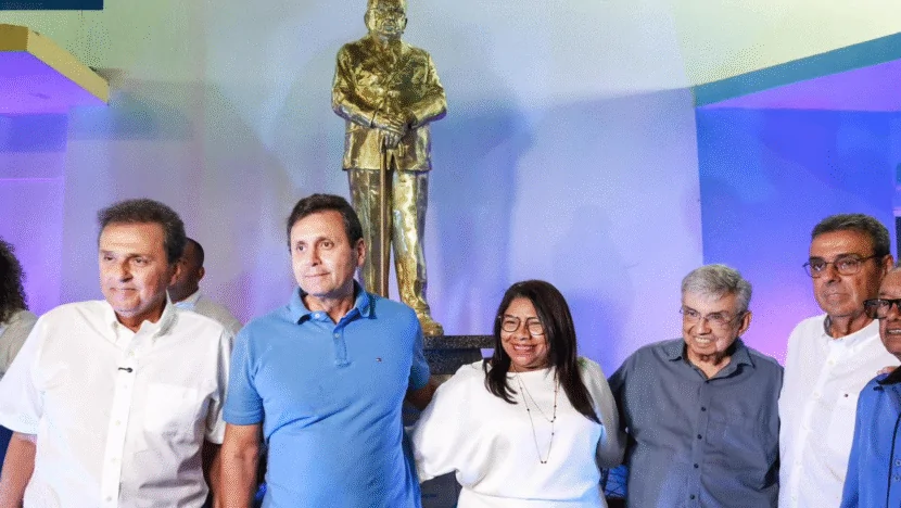 Emancipação política de parnamirim é celebrada com entrega da estátua de agnelo alves | notícias do rio grande do norte image
